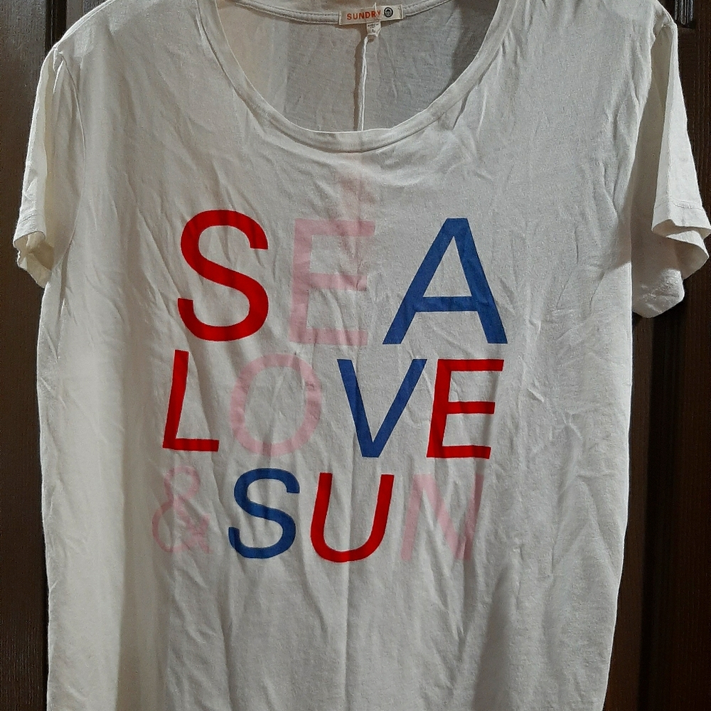 Sundry T-shirt